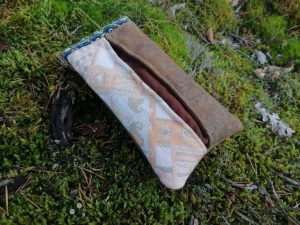 Etui à lunettes clic-clac , de la Douceur dans la rusticité , coton , simili et tissus d'ameublement, fermoir cliclac 10cm