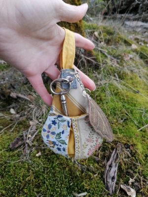 Etui à clefs, petite , La Bonne poire aux clefs, "Narcisse", jean , simili, coton,..