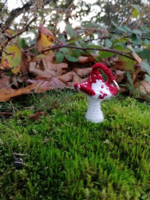 Porte-clés Amanite tue-mouche bordeaux , crocheté main