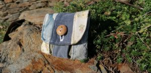 Porte-monnaie, "Petit pain", Bleu bleu, tapissier, velours et coton ...