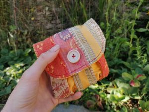 Porte-monnaie, "Petit pain", Douceur passion printanière, tapissier, coton ...