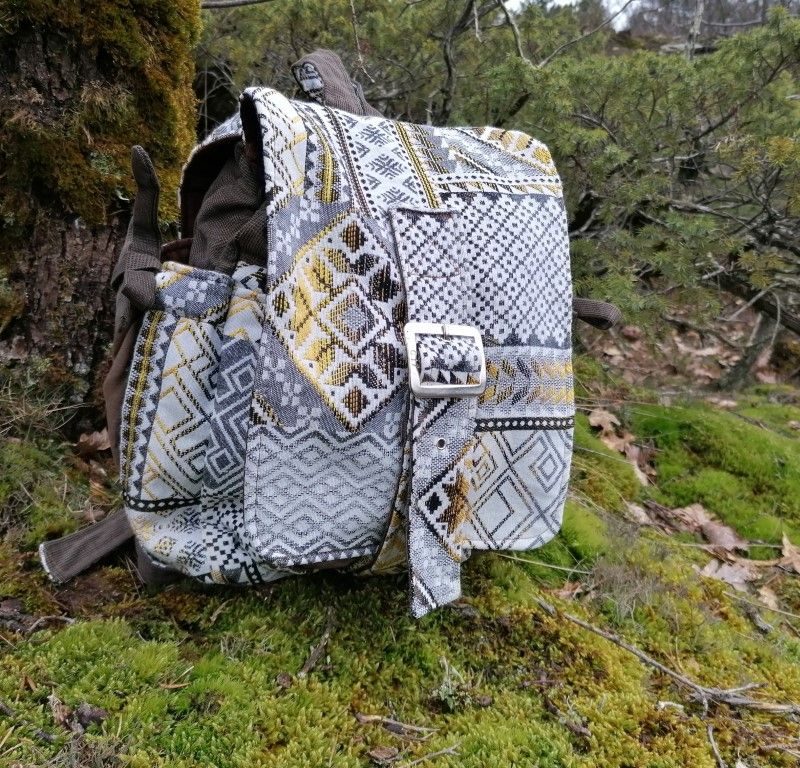 Sac à dos , » lanterne », « Un rayon de géométrie tout en rusticité « , tissus d’ameublement , coton …