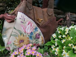 Sac à main "Tulipe", Balades champêtres d'antan rappelant nos terres qui nous enracines.." Tissus ameublement , simili, coton ....