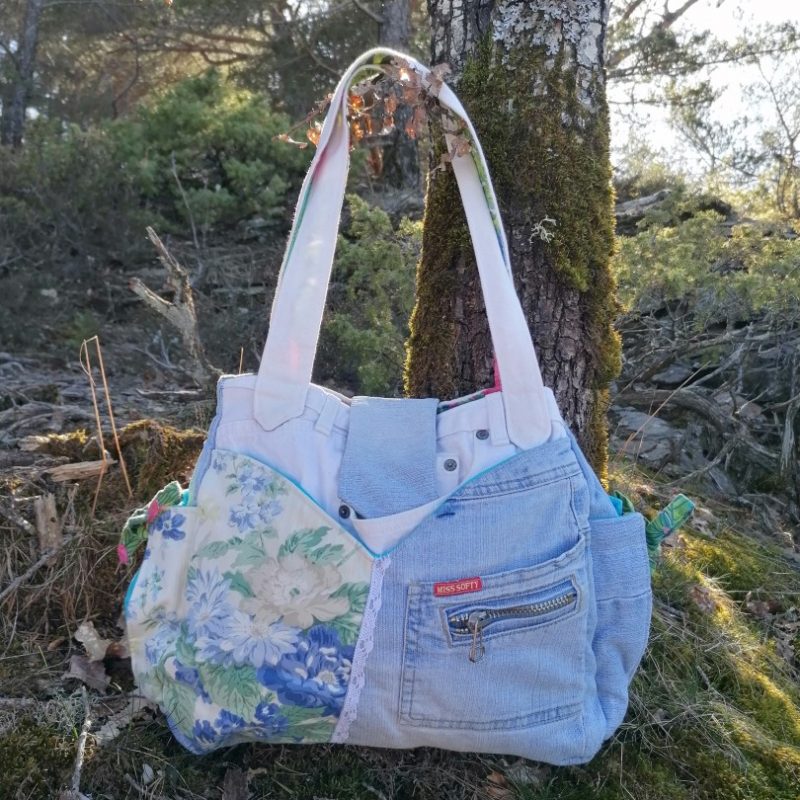 Sac à main « Tulipe », « La nostalgie passé… Qui aura marqué son temps… » , tissus d’ameublement, Jean et coton