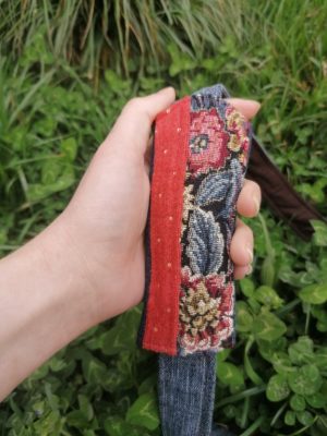 Protège-sangle, "Petite tape à l'épaule", "rustique douceur occitane ", jean, tissus d'ameublement et coton