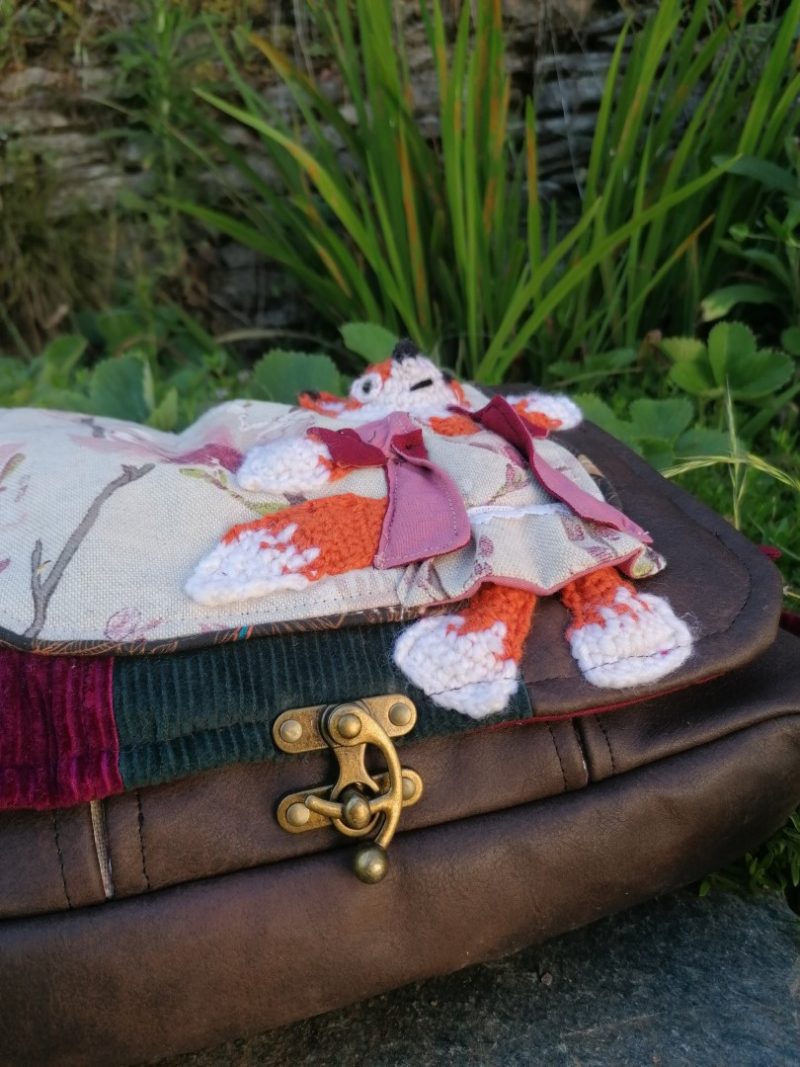 Petite Besace de survie, "Miss Fox" , motif renard 3d, velours, simili et coton – Image 22