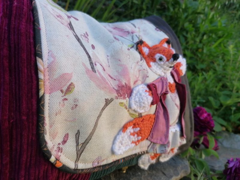 Petite Besace de survie, "Miss Fox" , motif renard 3d, velours, simili et coton – Image 19