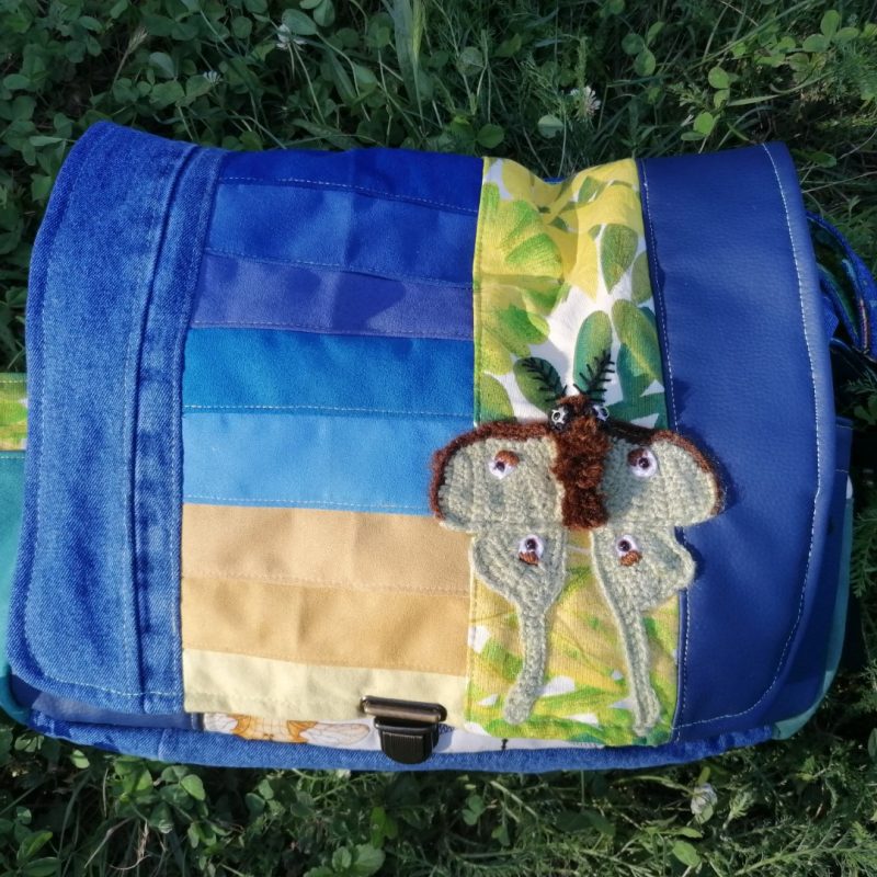 Sac, Grande Besace de survie Édition « Deux Éphémérides » ! , Jean, coton , simili, tissus de tapissier …