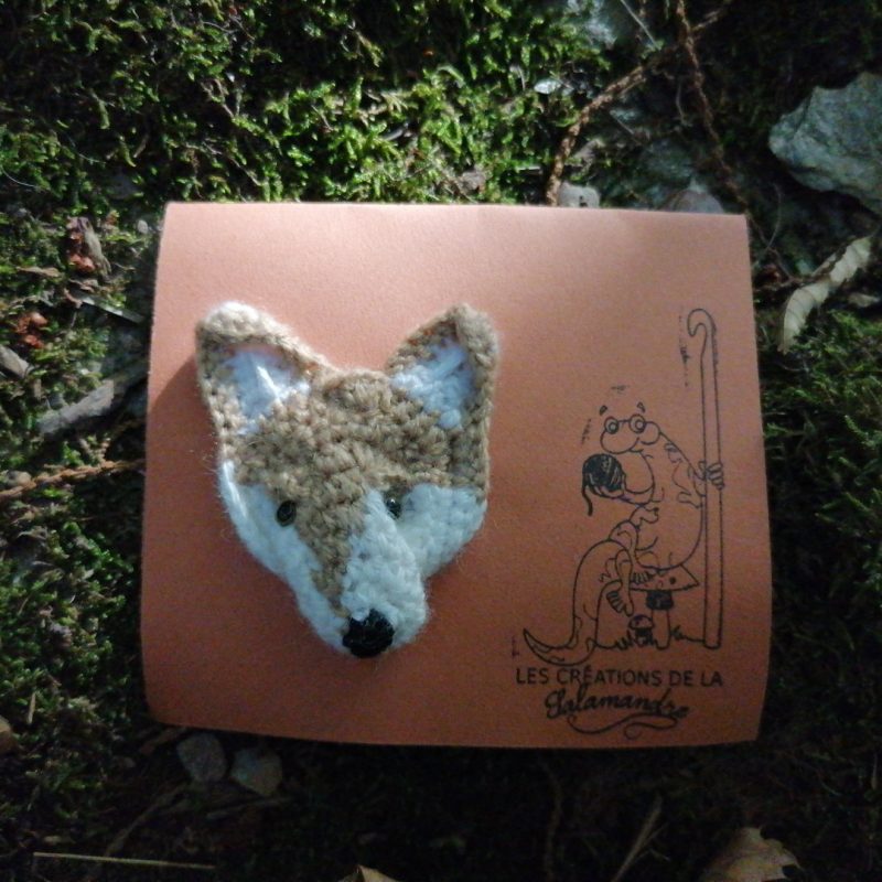 Ecusson à coudre, motif loup salamandingue, beige sablé , crocheté