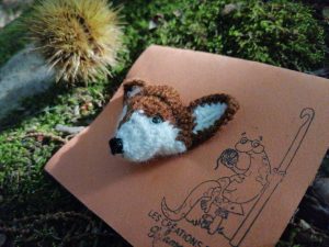 Ecusson à coudre, motif loup salamandingue, marron , crocheté