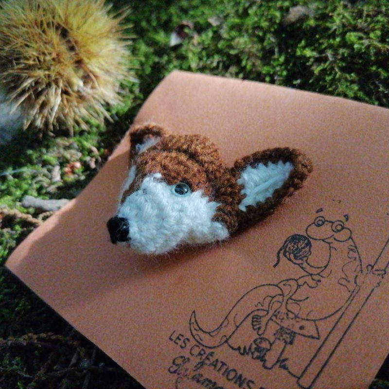 Ecusson à coudre, motif loup salamandingue, marron , crocheté