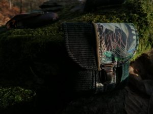 Porte-monnaie, petit pain, "Doux vert marécage", velours, coton et passepoils