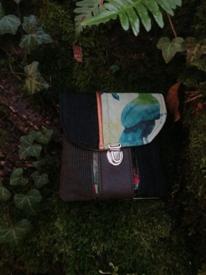 Porte-monnaie, petit pain, "Un oiseau en lumière" , jeans et coton