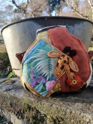 La caraboule, sac ,Besace ronde ,"Douceur tropicale  caramel beurre salé ensoleillée pour une girafe" ,