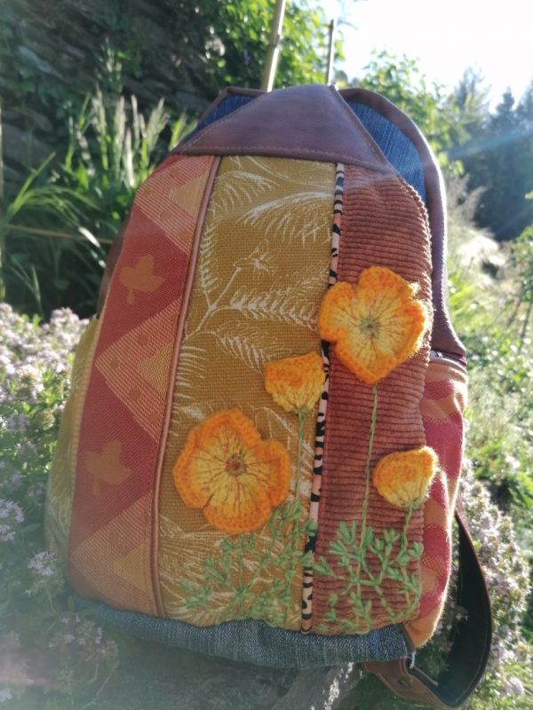 Sac à dos, 2 en 1  ,Capsule,  " Flowers  power California Vibes",  Tissus , velours, simili ...