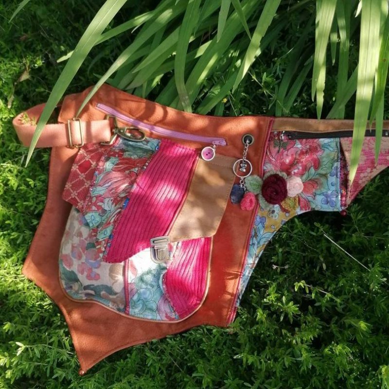 Sac ceinture, Ratapenada Édition « Flowers pink hippies rustique », nubuck, tissus d’ameublement et cotons
