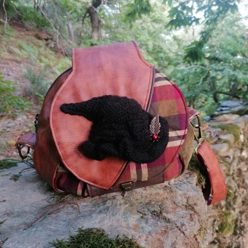 La caraboule, sac rond ,Besace ronde ,Scottish witch of the woods de Carole partie 2