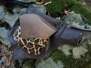 Sac ceinture, Ratapenada Édition  "Zarafa Brown", simili, velours, fausse fourrure cotons 