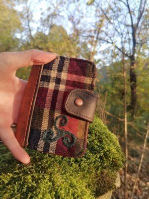Porte-feuille Porte-monnaie de poche, Bolet "Witch Scottish", Magic Triskèle , brodé main, simili, velours, tartan, cotons