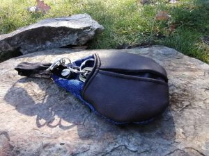 Etui à clefs, petite, Bonne poire, protège clés, porte-clés,"De Christian”, rustiquement chocolaté, simili, et jean cotons sur-mesure