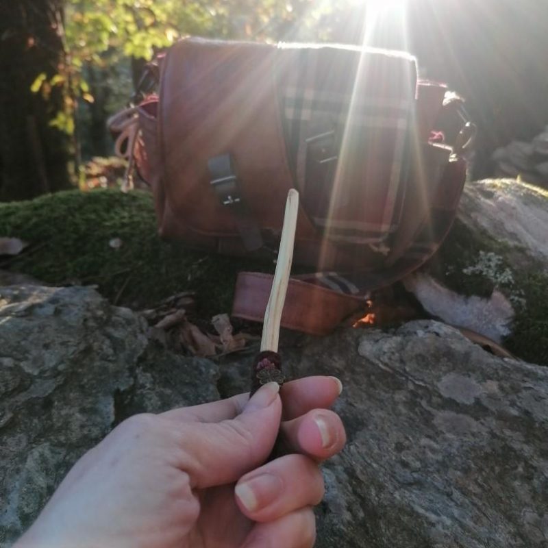 Mini Besace de survie, sacoche , « Witch Scottish », Magic Wand ,bois de mimosa et crochet, simili, velours, tartan, cotons