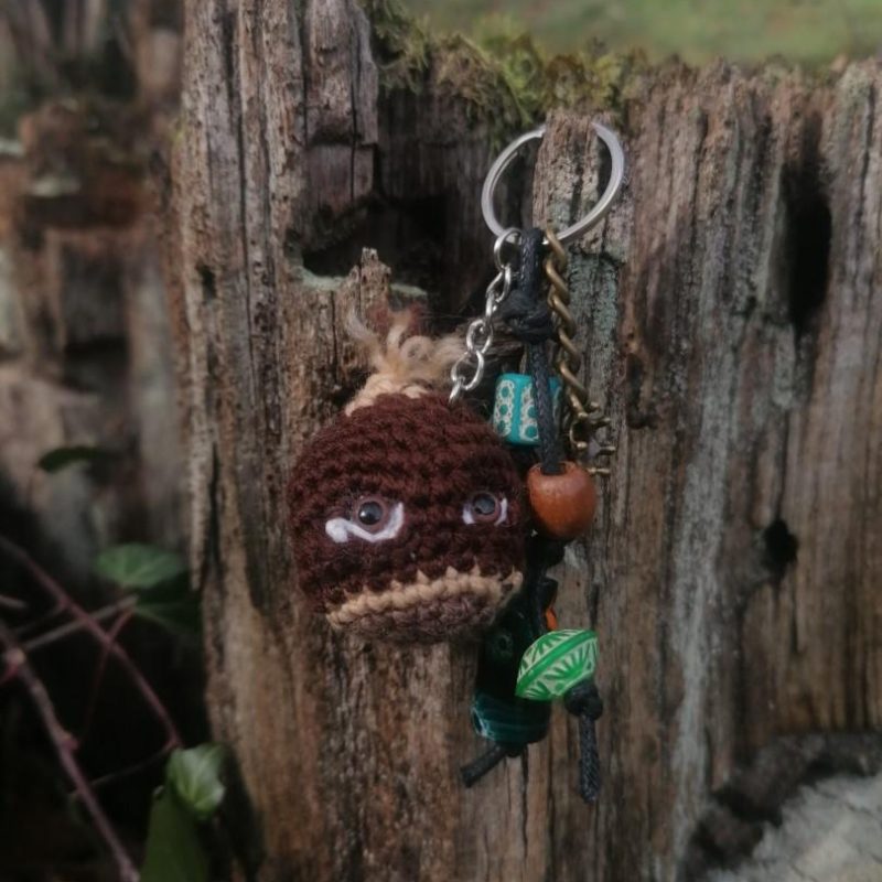 Porte-clés chataîgne, Casta salamandingue, des perles vintages, acrylique, perles