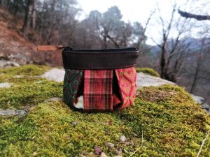 Porte-monnaie, Man, "Le Dragon gardien d'un automne impérial", suédine, nubuck, simili, tissus d'ameublement.... et cotons