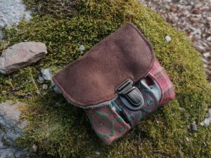 Porte-monnaie, petit pain, "Le Dragon gardien d'un automne impérial", suédine, tissus d'ameublement.... et cotons