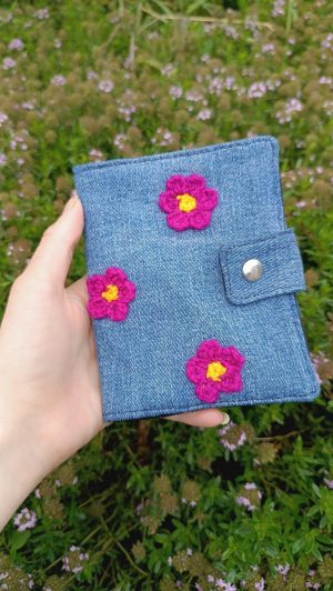 Porte-feuille Porte-monnaie de poche, Bolet  "Flower crochet & Total jean" de Joy,... jeans