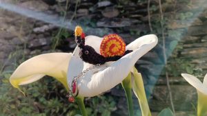 Amigurumi escargot à pampille , cagouille, caracole,  porte-clé, el catalan , jaune et rouge, crocheté main