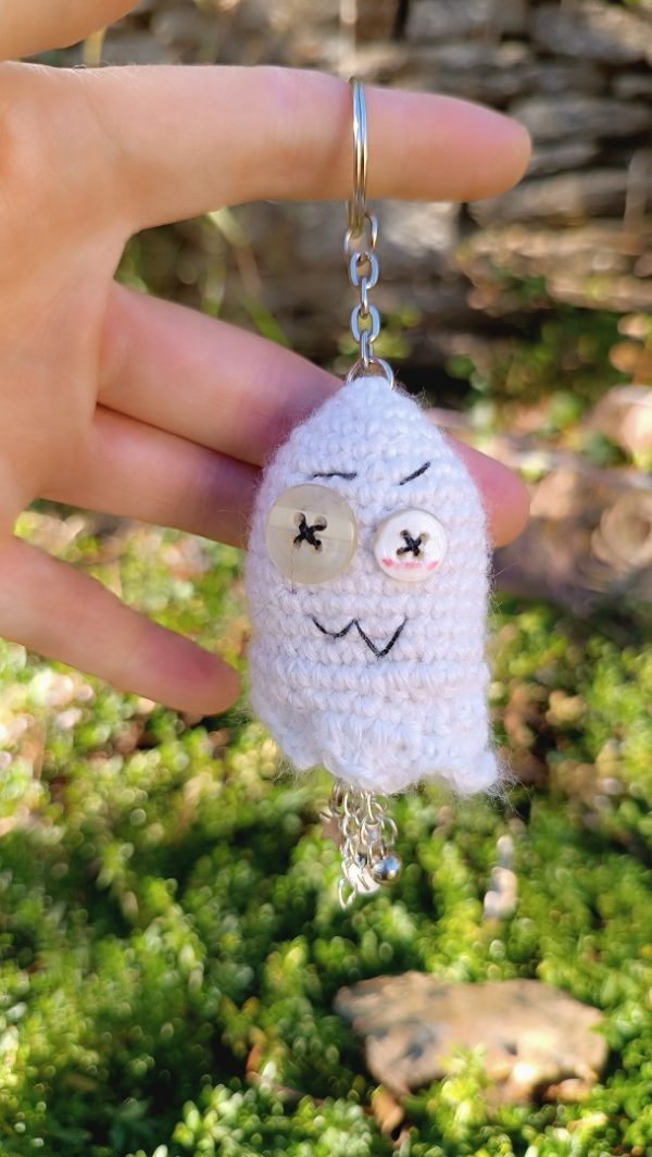 Porte-Clés Fantôme Crocheté à la Main - L'Accessoire Parfait pour Halloween! n°1