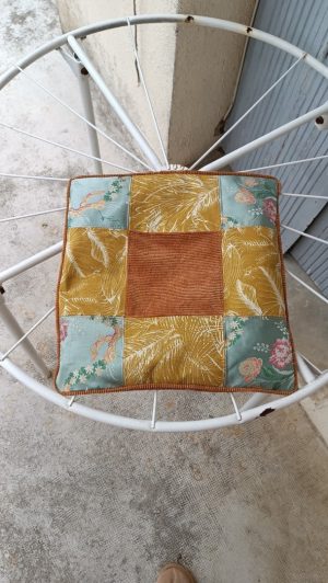 Housse de Coussin Patchwork "Douce Lumière" – 38x38 cm