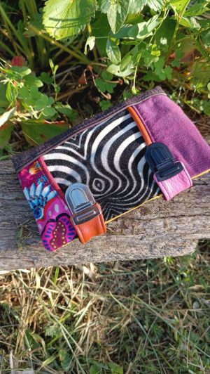 👁️‍🗨️ L’Œil psychédélique du Son Nomade – Blague à tabac artisanale sur-mesure, velours, cotons