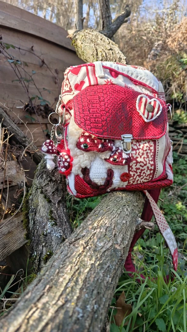 Petite pochette, Pitchoune “Ensarriada” — AmanitaFola, l’esprit des sous-bois champifous, jean, rayonne,tissus simili, coton, motif au crochet – Image 4