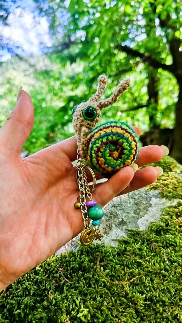 Porte-clés Escargots au Crochet – Mousses & Clairières - œil de Shiva , amigurumi, talisman – Image 6